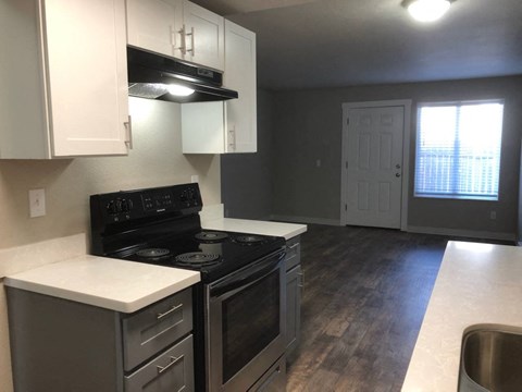 Floor plan for 2 beds, 1.5 baths, 900 sqft