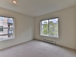 Seattle apartment for rent - Living room  at Charbonneau Apartments in Seattle, WA 98101