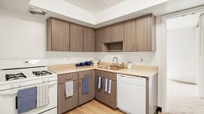 Mclean apartment for rent - Kitchen The Commons of McLean