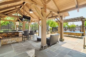 Bbq grill and lounge area