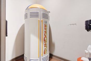 Tanning bed amenity at kingston crossing apartment homes in bossier city la