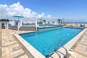 Brandon apartment for rent - Pool View at Lakeshore Pointe Apartment Homes, Brandon, 39047
