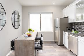 Chicago apartment for rent - Fully Equipped Kitchen at Park Heights by the Lake Apartments, Illinois, 60649