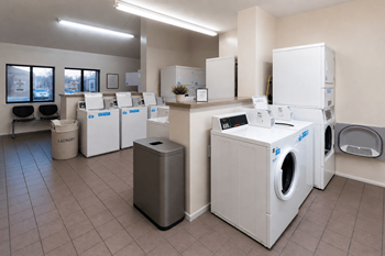 Laundry center