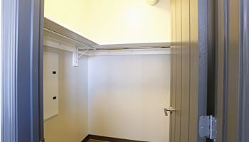 Walk in closet