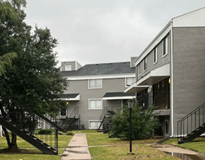 Del City townhouse for rent - Landscaped Courtyard