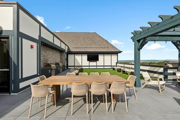Rooftop community deck