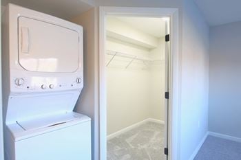 Stackable washer/dryer *