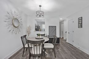 Cincinnati apartment for rent - Elegant Dining Space at Ivy Hills Living Spaces, Ohio
