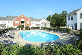Columbus apartment for rent - Pool View at Sharon Glen, Columbus, OH 43229