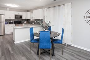 Indianapolis apartment for rent - Dining And Kitchen at Spinnaker Court, Indianapolis
