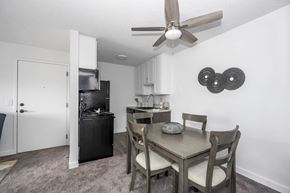 Batavia apartment for rent - Elegant Dining Area at Timber Glen Apartments, Batavia, OH, 45103
