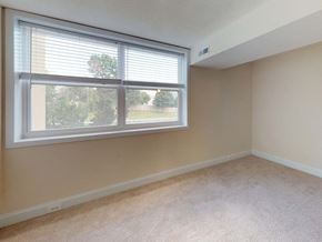 Herndon apartment for rent - Large Window For Natural Light at Stuart Woods, Herndon, VA, 20170