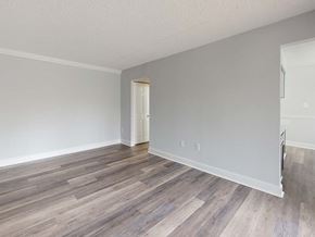 Herndon apartment for rent - Unfurnished Living Room at Stuart Woods, Herndon, VA, 20170