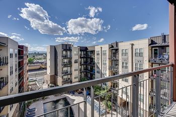 Ourcommunity-luxury apartment homes available