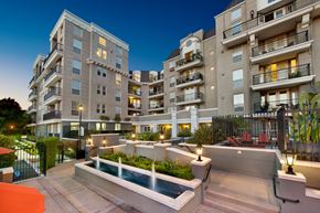 Los Angeles apartment for rent - Luxury Apartment Homes Available at Windsor Hancock Park, 445 North Rossmore Avenue, Los Angeles