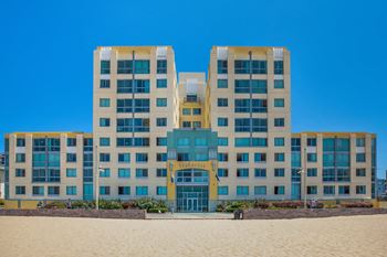 Ourcommunity-beach front living with on-site management