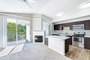 Modelhomes-vaulted 9' ceilings