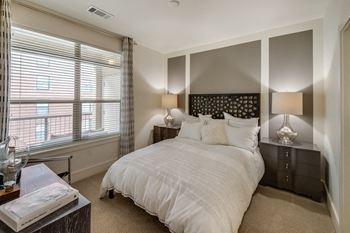 Modelhomes-plush carpeting
