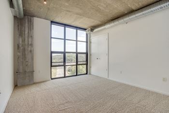 Modelhomes-plush, wall-to-wall carpeting