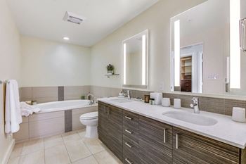 Modelhomes-deep soaking tub