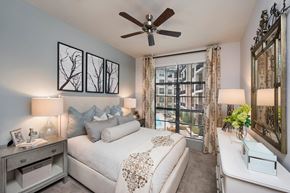 Atlanta apartment for rent - Lush Wall-to-Wall Carpeting in Bedrooms at Windsor Chastain, 255 Franklin Rd, Atlanta