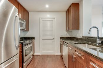 Modelhomes-ample storage