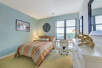 Modelhomes-guest or office space