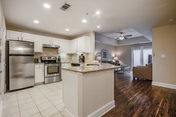 Modelhomes-granite countertops