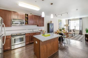 Modelhomes-newly renovated apartment homes available