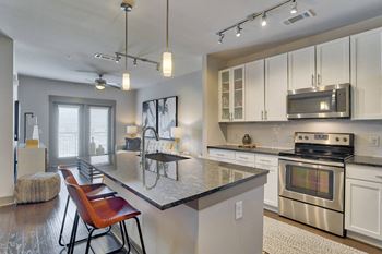 Modelhomes- gourmet preparation island in kitchen
