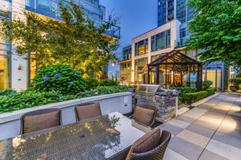 Amenities-grilling station and outdoor dining area