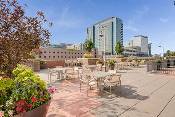 Amenities-4th floor sun deck