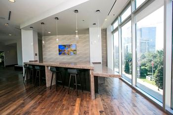 Amenities-stylish lounge and urban bar in club room