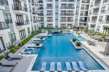 Amenities-expansive amenity spaces
