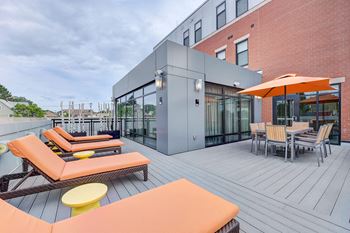 Amenities-rooftop sundeck