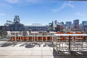 Amenities-rooftop grilling station