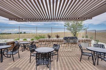 Amenities-grilling station with dining space