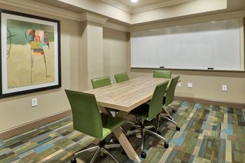 Communityamenities-resident conference room