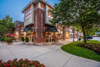 Amenities-on-site retail