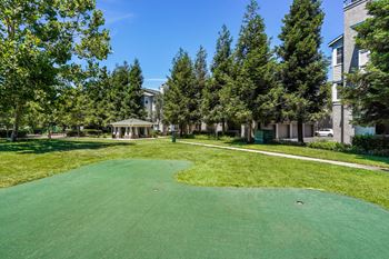 Amenities-putting green