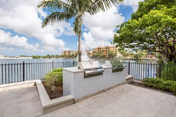 Amenities-community grilling stations