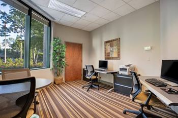 Amenities-modern business center