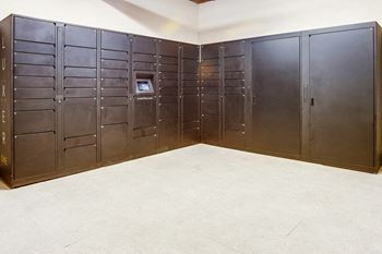 Amenities-24-hour package service