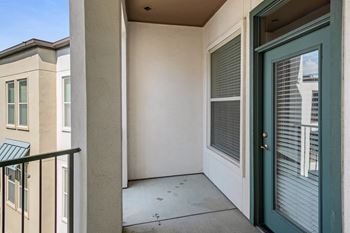 Patios-balconies*