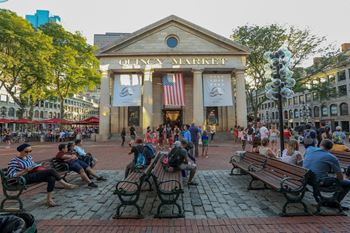 Neighborhood-nearby quincy market