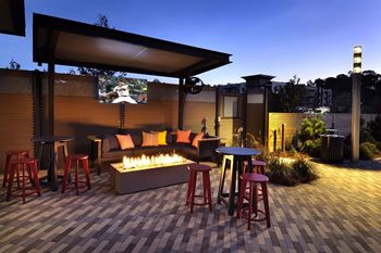 Outdoor firepit