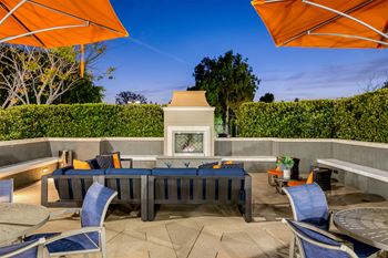 Amenities-courtyard firepit
