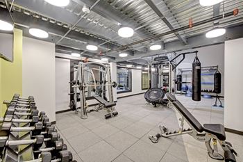 Fitness center at windsor kingstowne