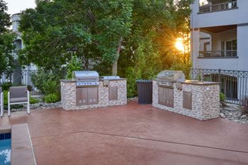  Grilling station